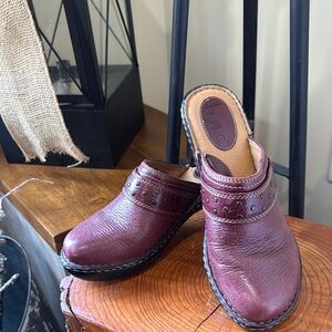 b.o.c. Brown Mules Comfortable Classic Design